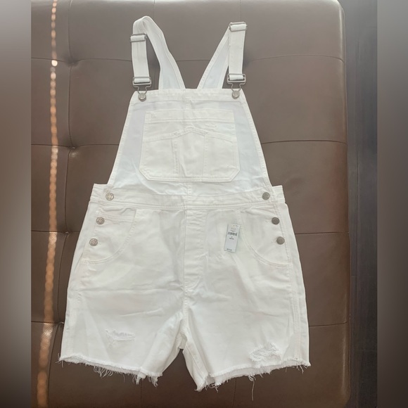 Gap white denim overalls in Small Petite - Picture 4 of 6